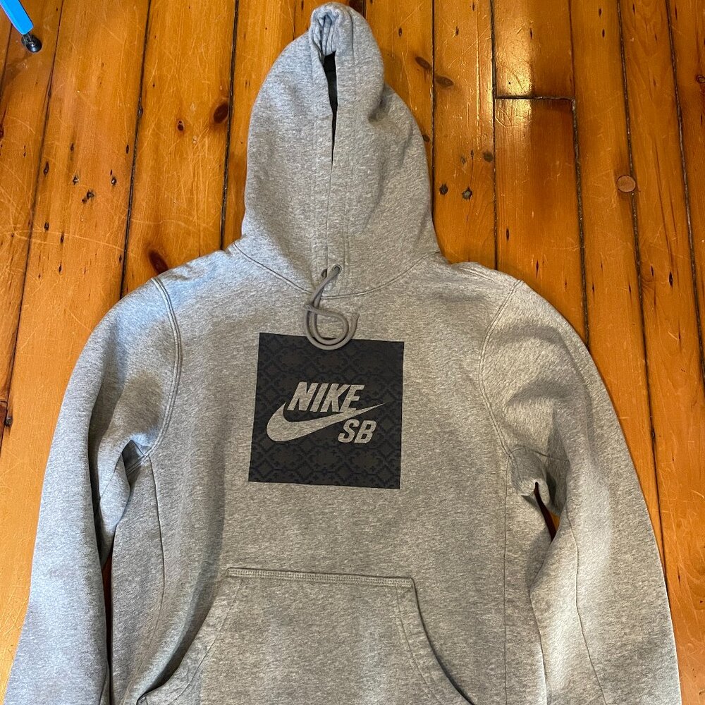 Nike Skateboarding Hooded Sweatshirt